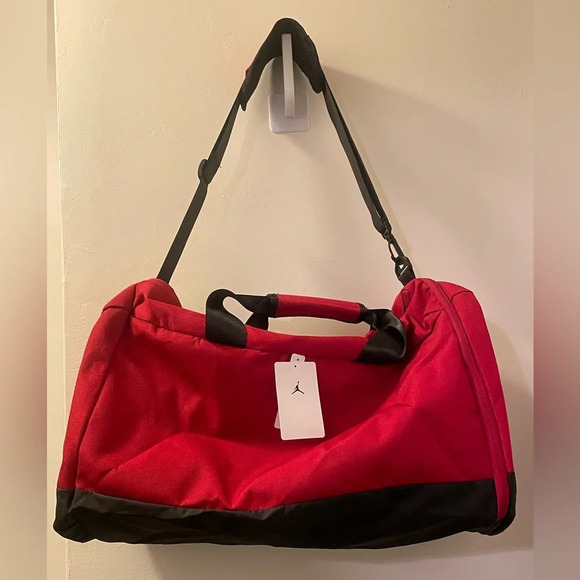 JORDAN Jumpman‎ Sport Duffle Bag in Gym Red - Picture 8 of 15